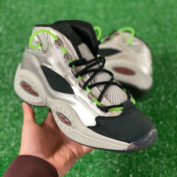 NEW Reebok Question Minions Gru's Lab FW7548 Silver Black Multiple Sizes - Picture 2 of 11